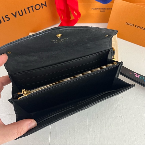 Louis Vuitton New Wave Calf Leather Long Wallet Wristlet NWT Black Noir Rainbow - Picture 4 of 10